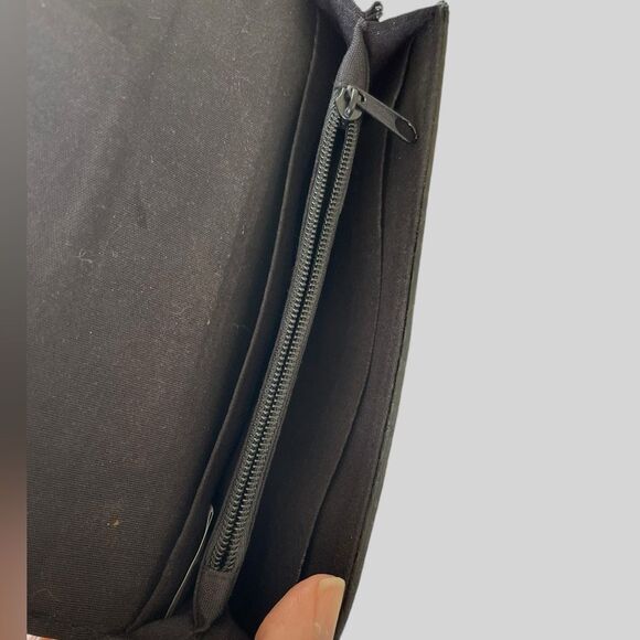 Kathy Van Zeeland Long Wallet - Picture 7 of 9